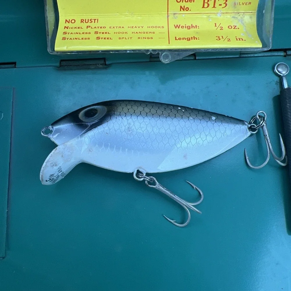Vintage New Storm THIN FIN Fishing Lure Floater Diver Fish Bait Silver Shad BT-3